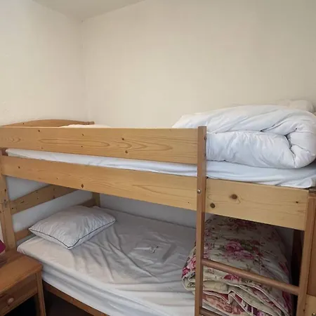 Grand équipé Et Calme Avec Parking à - Fr-1-812-124